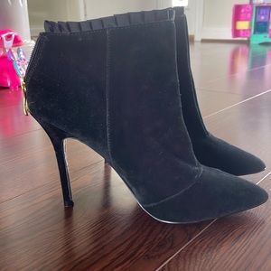 Betsey Johnson black booties